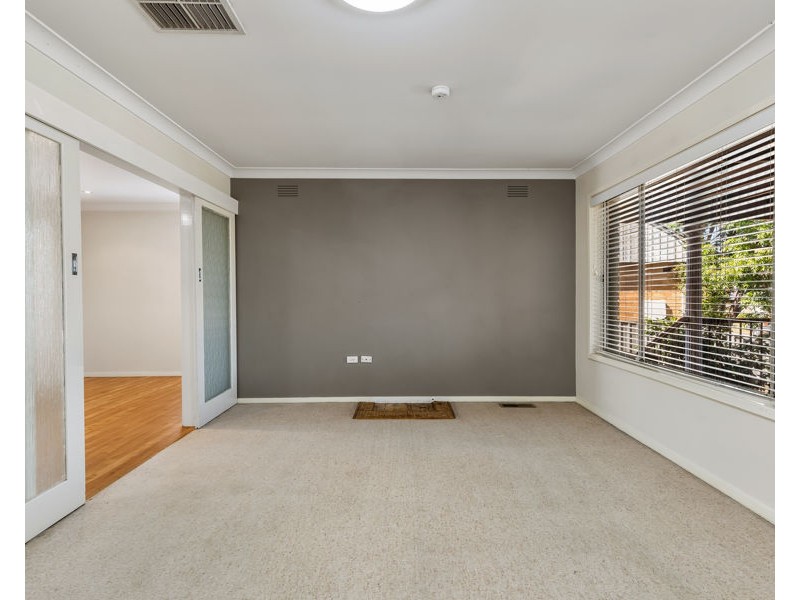 21 NIXON CRESCENT, Tolland NSW 2650