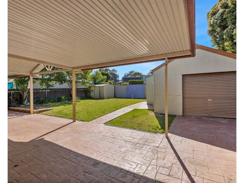 21 NIXON CRESCENT, Tolland NSW 2650