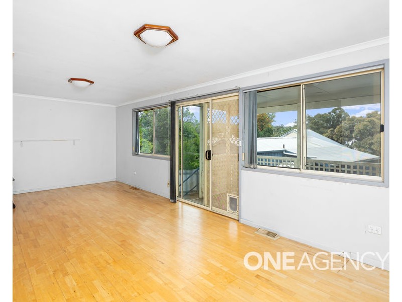 14 CONDON AVENUE, Mount Austin NSW 2650
