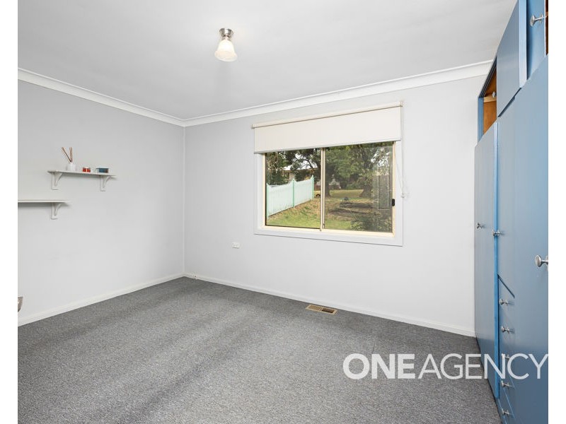 14 CONDON AVENUE, Mount Austin NSW 2650