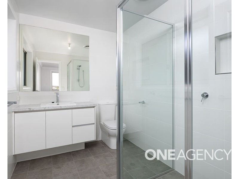 4 ASTLEY CLOSE, Lloyd NSW 2650