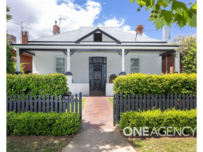 17 FOX STREET, Wagga Wagga NSW 2650
