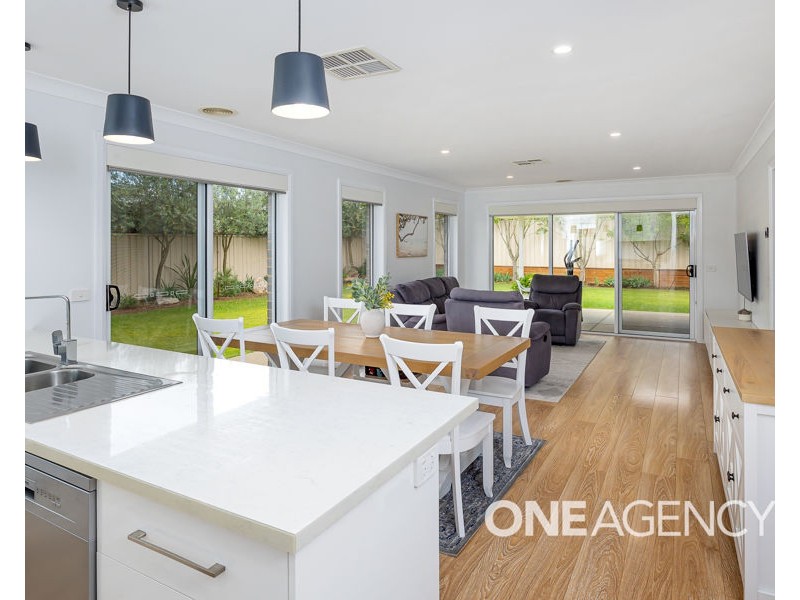 53 BARMEDMAN AVENUE, Gobbagombalin NSW 2650
