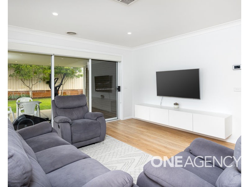 53 BARMEDMAN AVENUE, Gobbagombalin NSW 2650