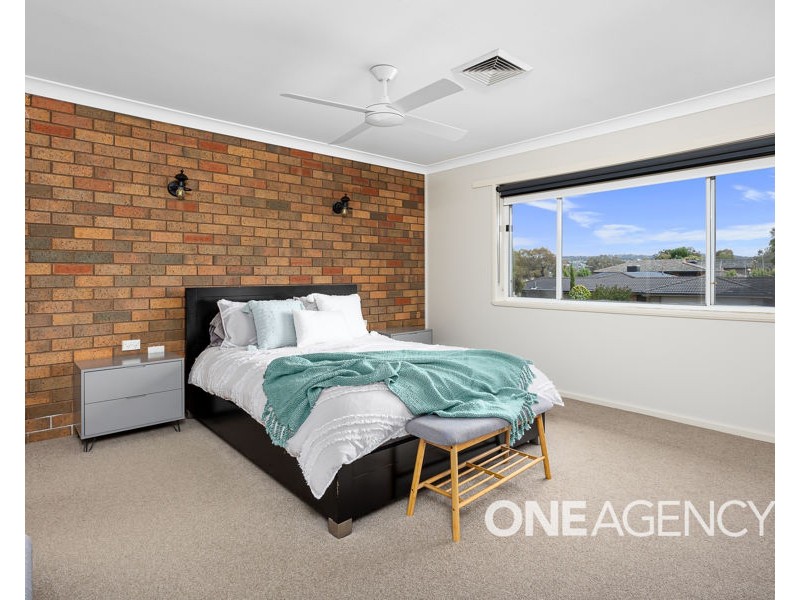 12 TAUPO DRIVE, Lake Albert NSW 2650