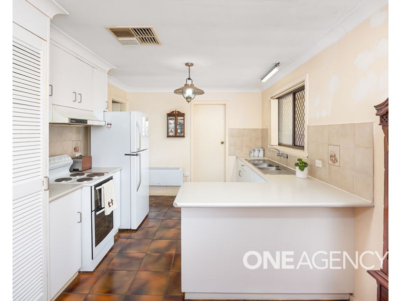 11 VESTEY STREET, Wagga Wagga NSW 2650