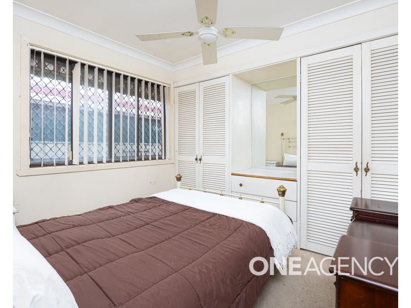 11 VESTEY STREET, Wagga Wagga NSW 2650