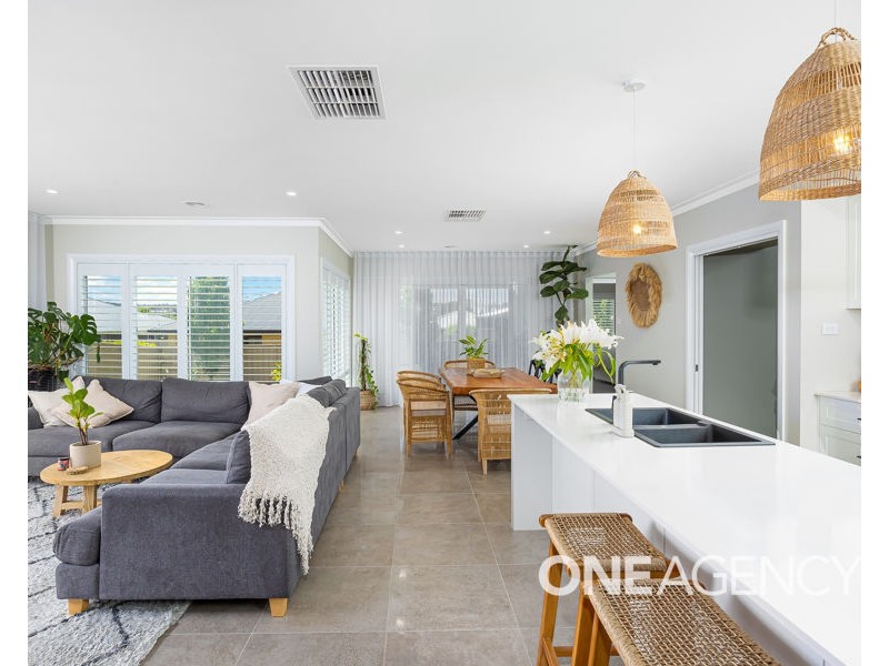 15 WATERHOUSE AVENUE, Lloyd NSW 2650