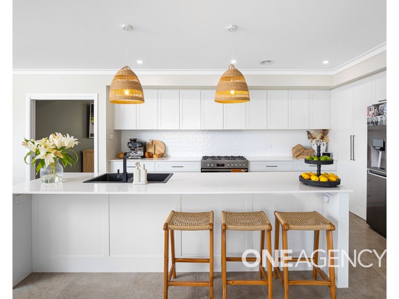 15 WATERHOUSE AVENUE, Lloyd NSW 2650