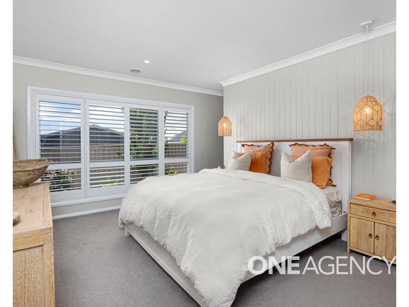 15 WATERHOUSE AVENUE, Lloyd NSW 2650
