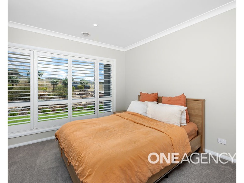 15 WATERHOUSE AVENUE, Lloyd NSW 2650