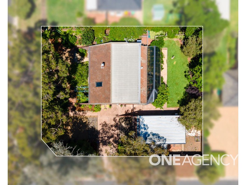 2 PAISLEY STREET, Lake Albert NSW 2650