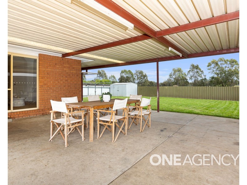 10 TRUSCOTT DRIVE, Ashmont NSW 2650