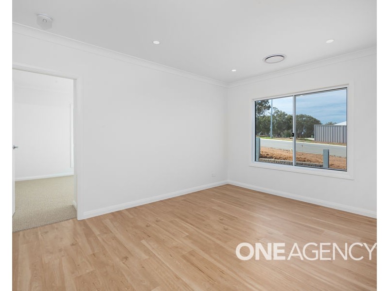 118 VALENCIA DRIVE, Gobbagombalin NSW 2650
