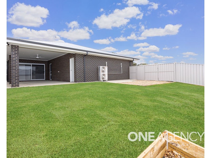 118 VALENCIA DRIVE, Gobbagombalin NSW 2650