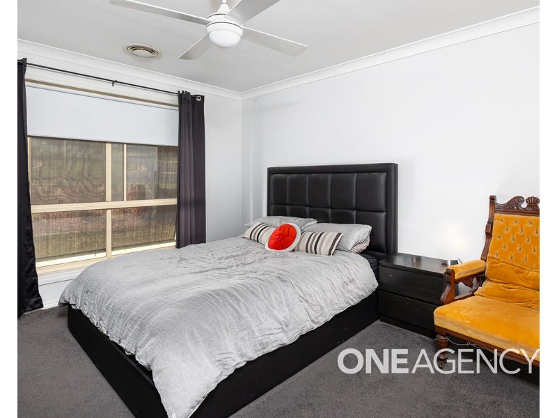 1 KINCORA PLACE, Bourkelands NSW 2650