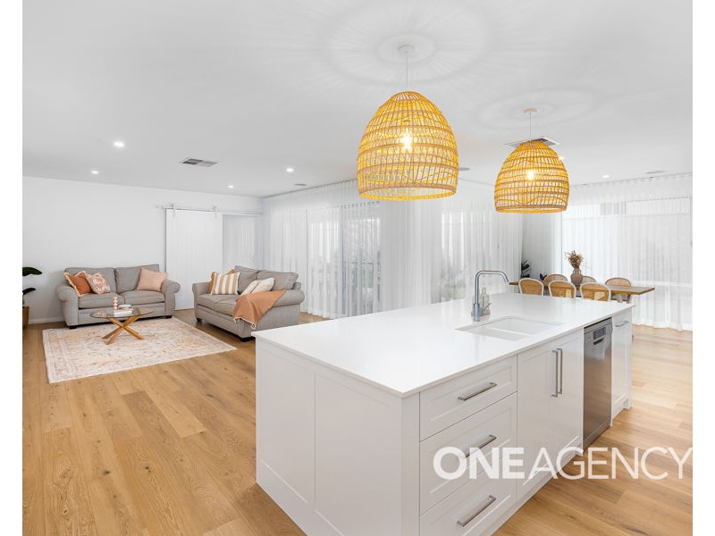 138 VALENCIA DRIVE, Gobbagombalin NSW 2650