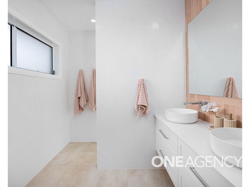 138 VALENCIA DRIVE, Gobbagombalin NSW 2650