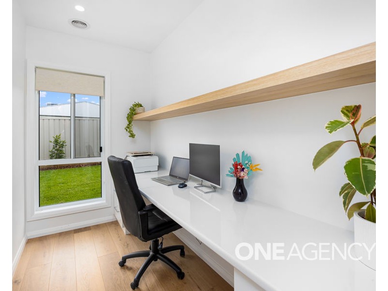 138 VALENCIA DRIVE, Gobbagombalin NSW 2650