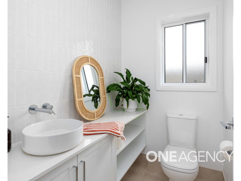 138 VALENCIA DRIVE, Gobbagombalin NSW 2650