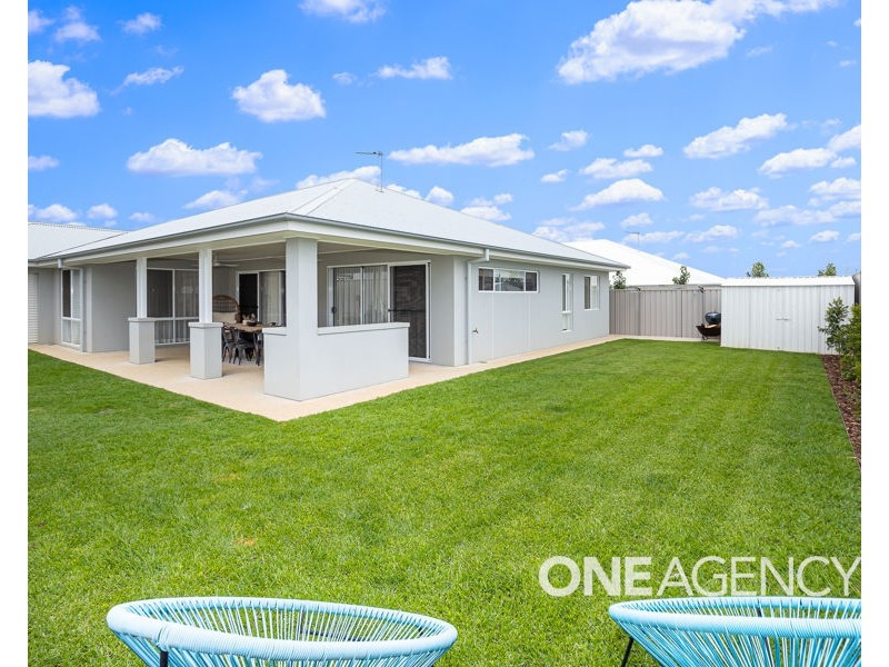 138 VALENCIA DRIVE, Gobbagombalin NSW 2650