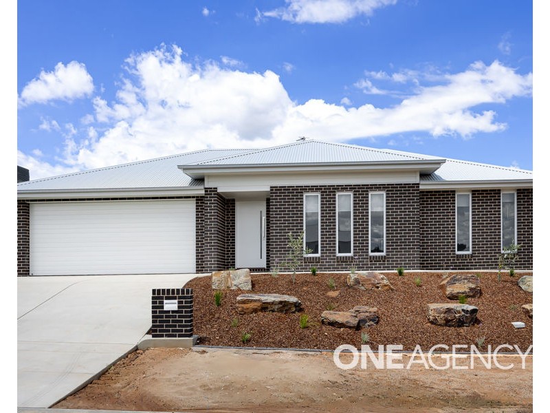 2 KATARAH STREET, Gobbagombalin NSW 2650