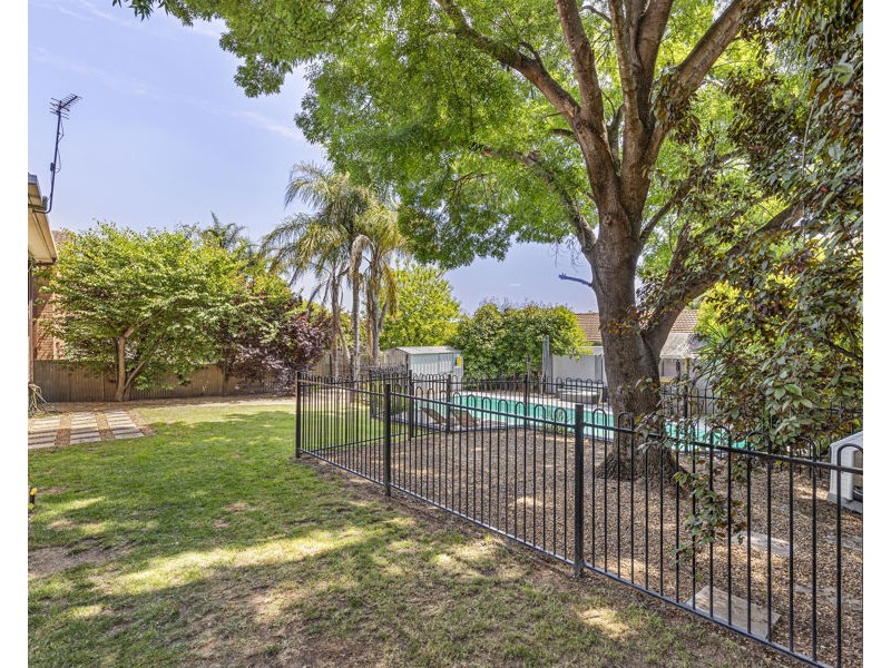 20 MISSOURI AVENUE, Tolland NSW 2650