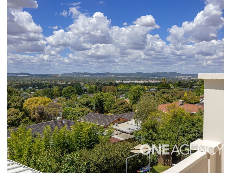 31 ANDREWS AVENUE, Kooringal NSW 2650
