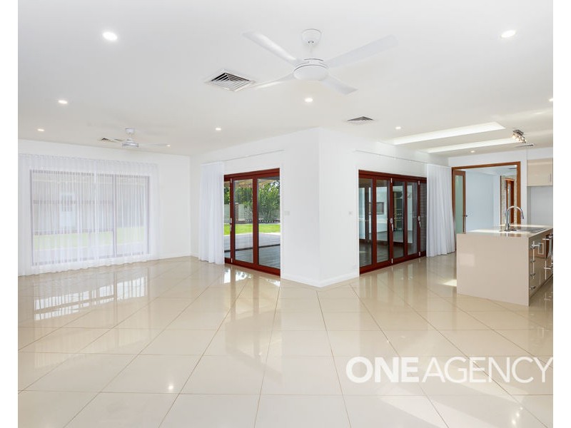 8 GLENOAK DRIVE, Springvale NSW 2650