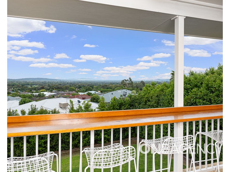 102 BROOKLYN DRIVE, Bourkelands NSW 2650