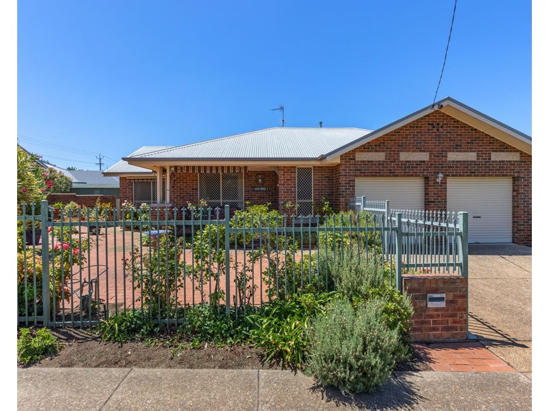 1A THE BOULEVARDE, Kooringal NSW 2650