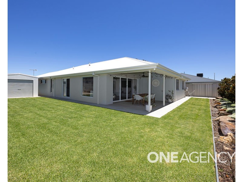62 COPPEBELLA DRIVE, Gobbagombalin NSW 2650