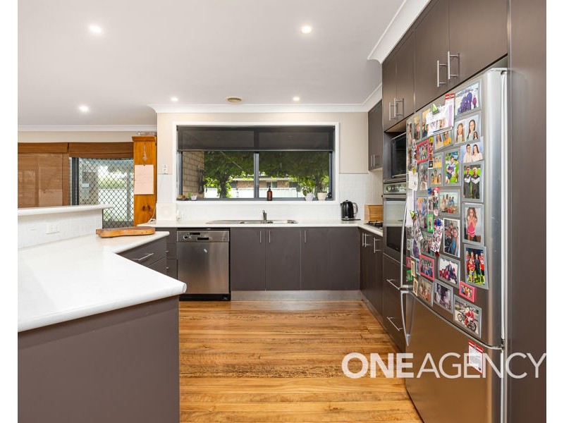 8 WALLA PLACE, Glenfield Park NSW 2650