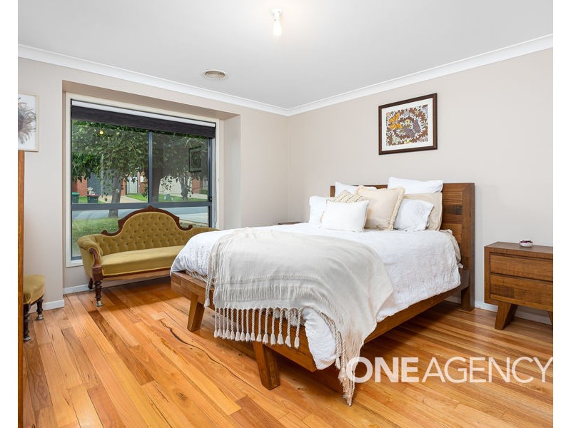 8 WALLA PLACE, Glenfield Park NSW 2650