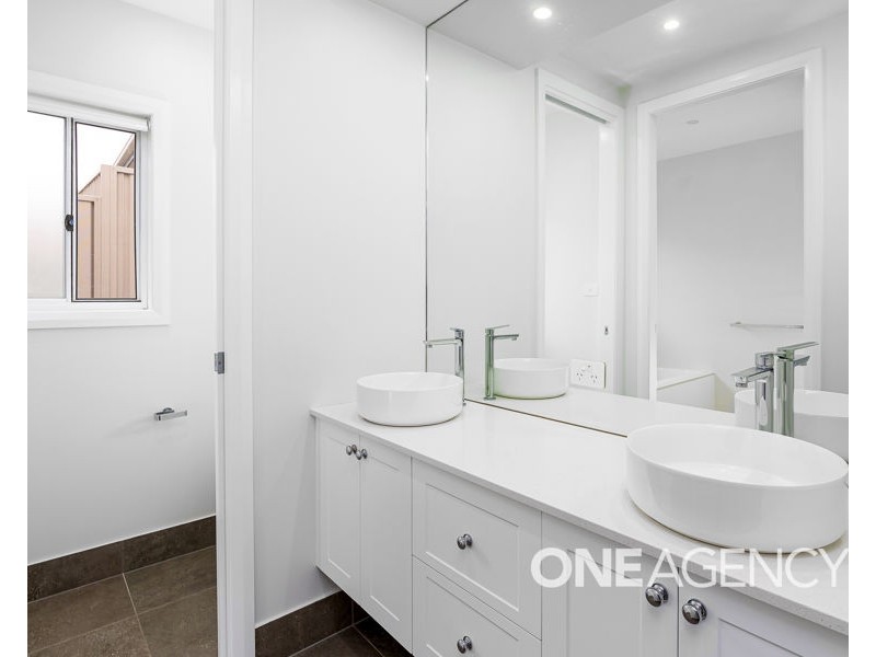 3 QUILL AVENUE, Boorooma NSW 2650