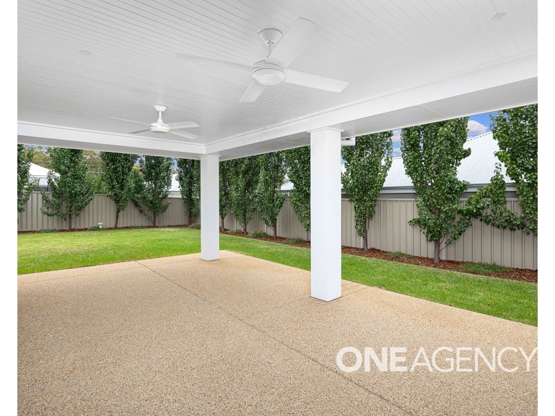 3 QUILL AVENUE, Boorooma NSW 2650