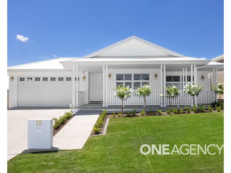 15 BENNELONG CRESCENT, Lloyd NSW 2650