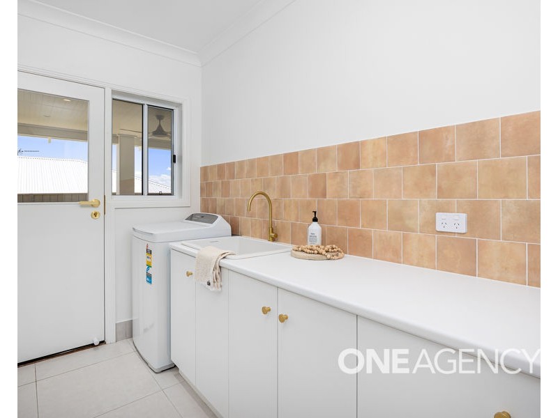 15 BENNELONG CRESCENT, Lloyd NSW 2650