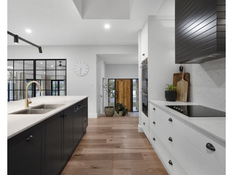 28 MATILDA CRESCENT, Gumly Gumly NSW 2652