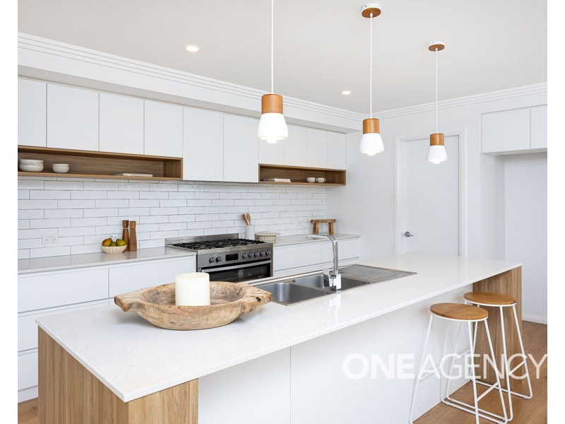 11 WIVEON STREET, Gobbagombalin NSW 2650