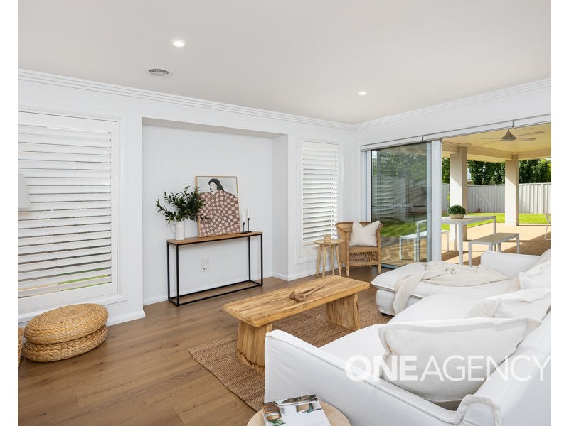 11 WIVEON STREET, Gobbagombalin NSW 2650