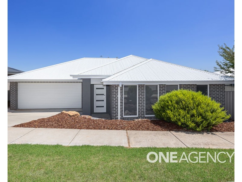 134 BROOKLYN DRIVE, Bourkelands NSW 2650
