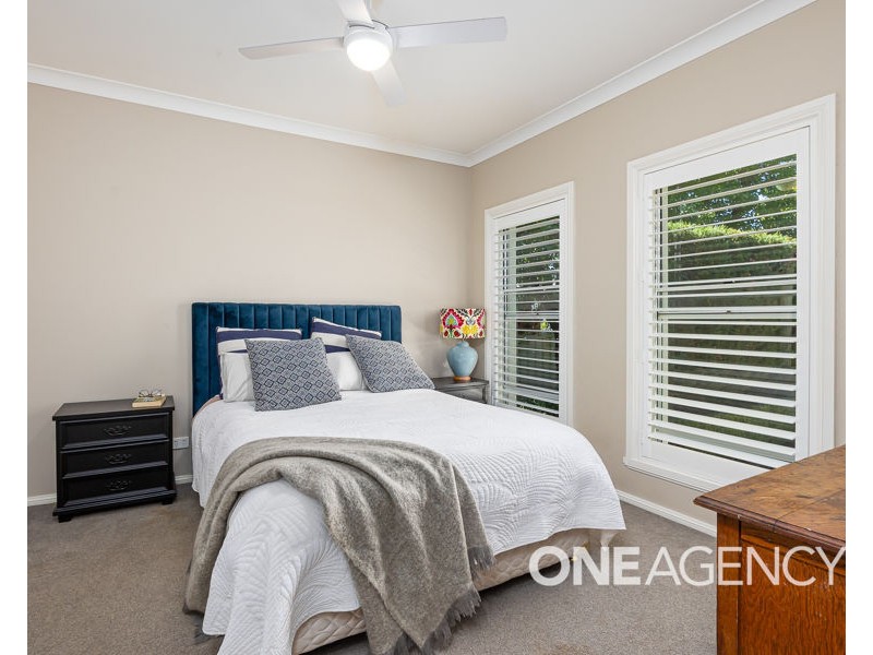 12 DEPAZZI PLACE, Lake Albert NSW 2650