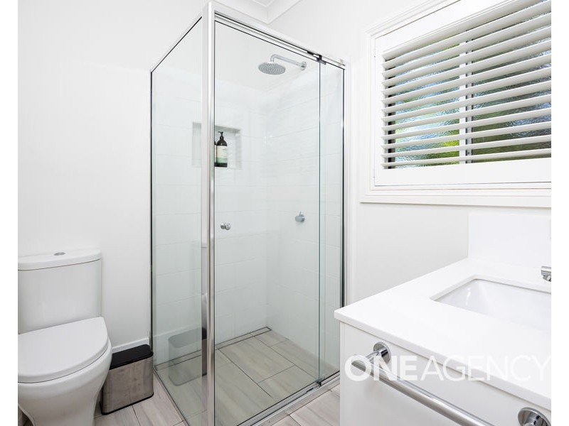 12 DEPAZZI PLACE, Lake Albert NSW 2650