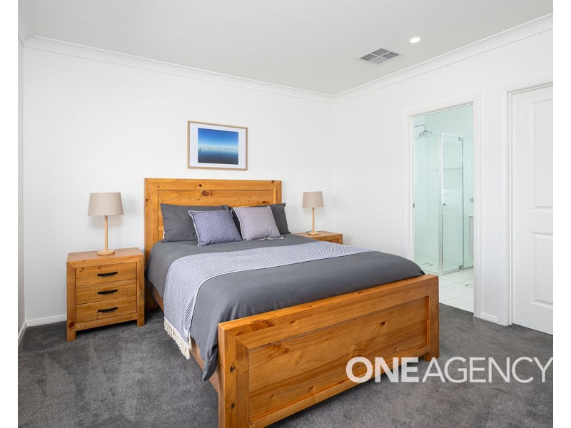 12 BONDI CRESCENT, Gobbagombalin NSW 2650