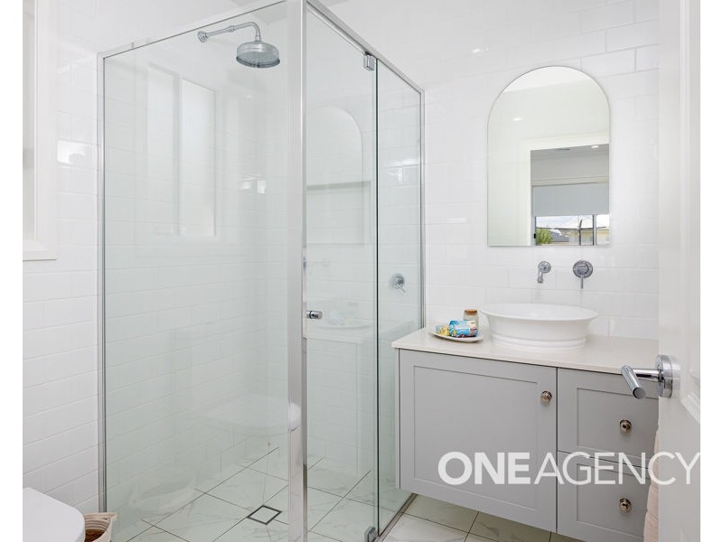 12 BONDI CRESCENT, Gobbagombalin NSW 2650