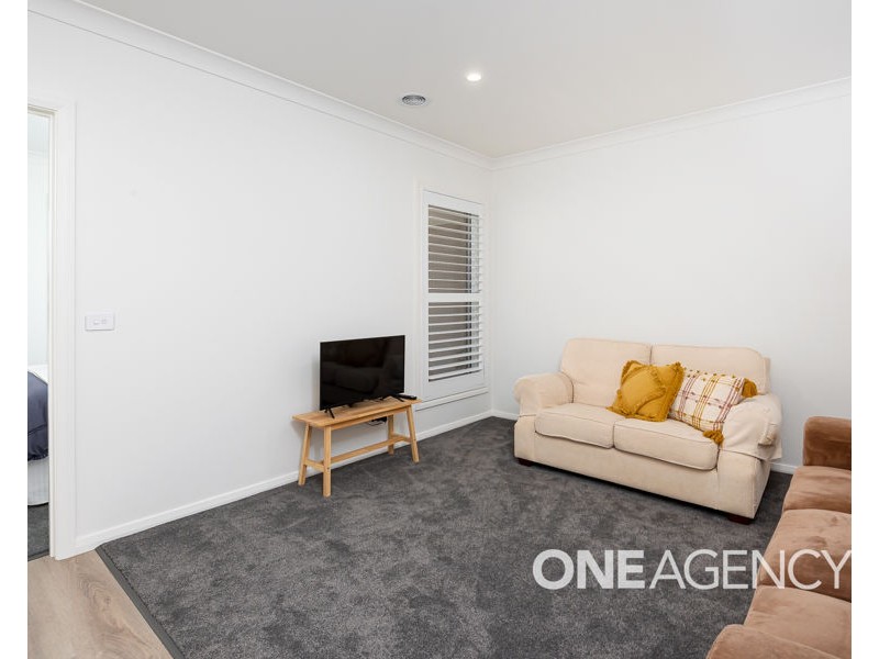 12 BONDI CRESCENT, Gobbagombalin NSW 2650