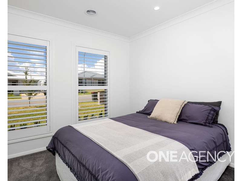 12 BONDI CRESCENT, Gobbagombalin NSW 2650