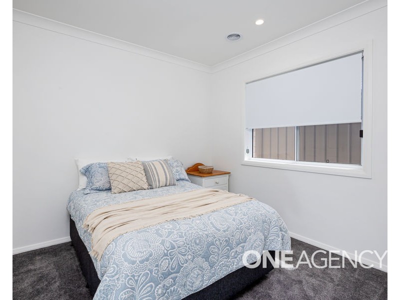 12 BONDI CRESCENT, Gobbagombalin NSW 2650