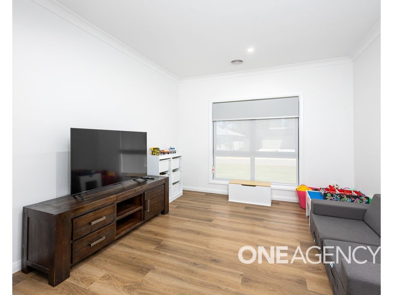 8 PINE COURT, Springvale NSW 2650